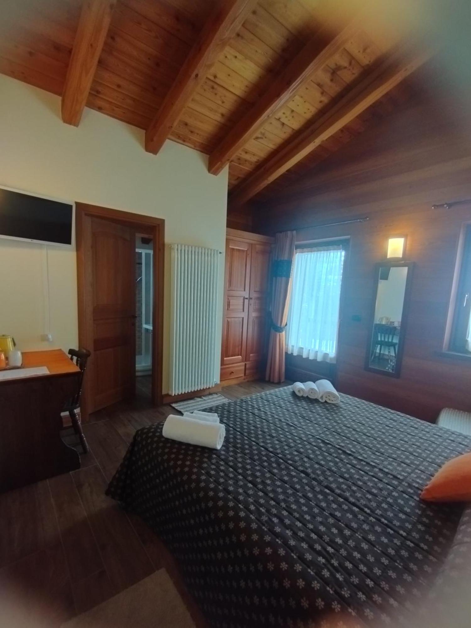 Villa Americana Chambres D'Hotes ชัมโปลุก ภายนอก รูปภาพ