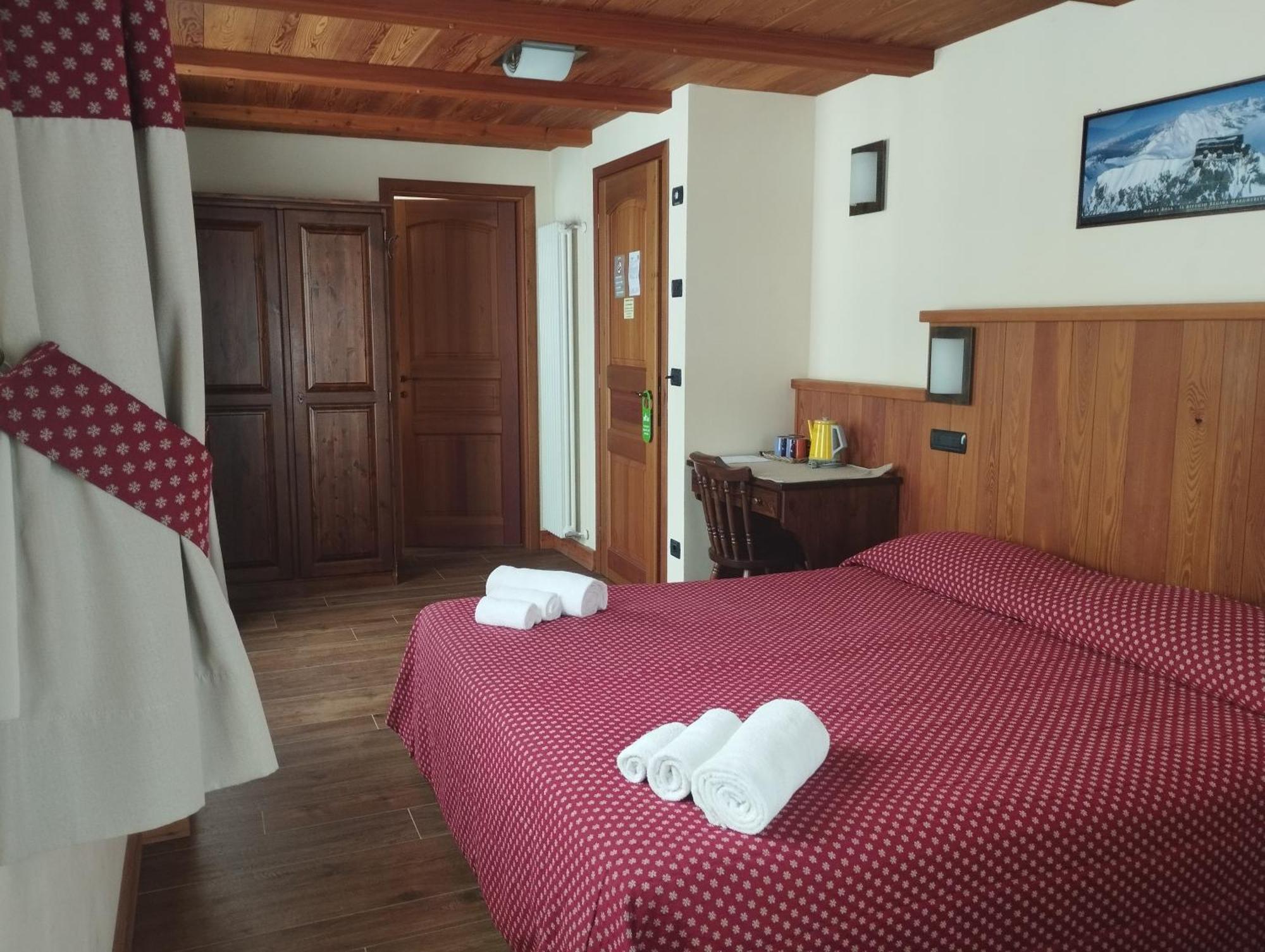 Villa Americana Chambres D'Hotes ชัมโปลุก ภายนอก รูปภาพ